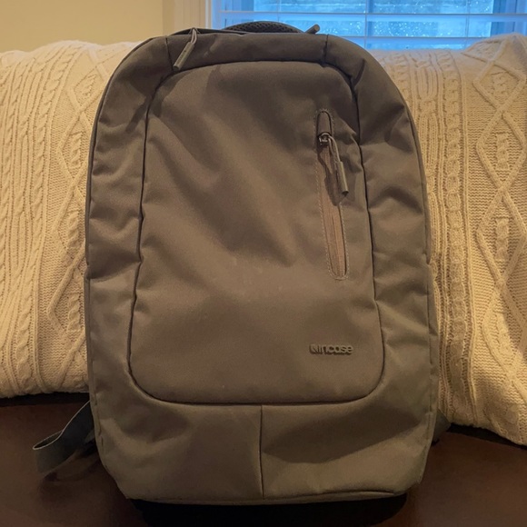 Incase backpack padded for laptop gray
